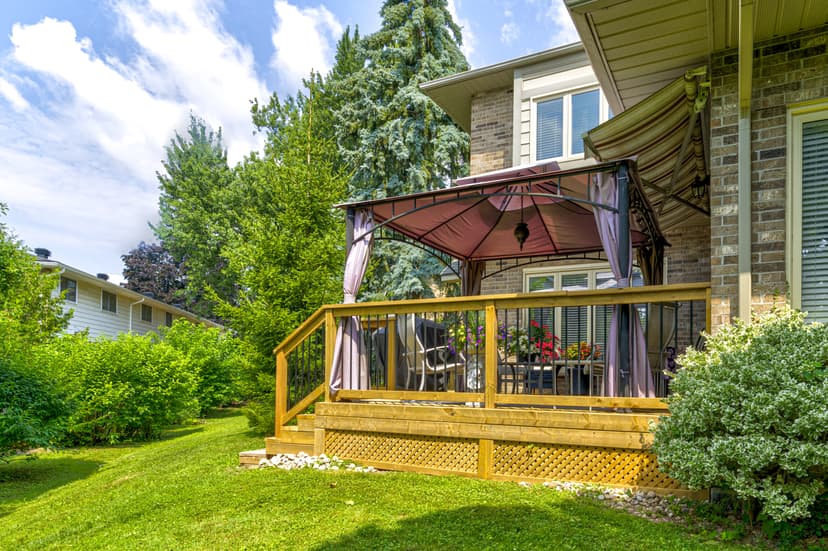Deck in side